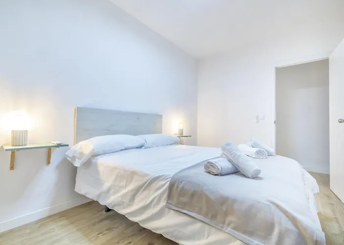 Apto Lope De Sosa Junto Al Casco Histórico&parking Gratuito Apartamento *